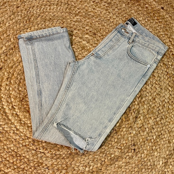 APC Light Wash Straight Jeans - Size 26 - Picture 3 of 10